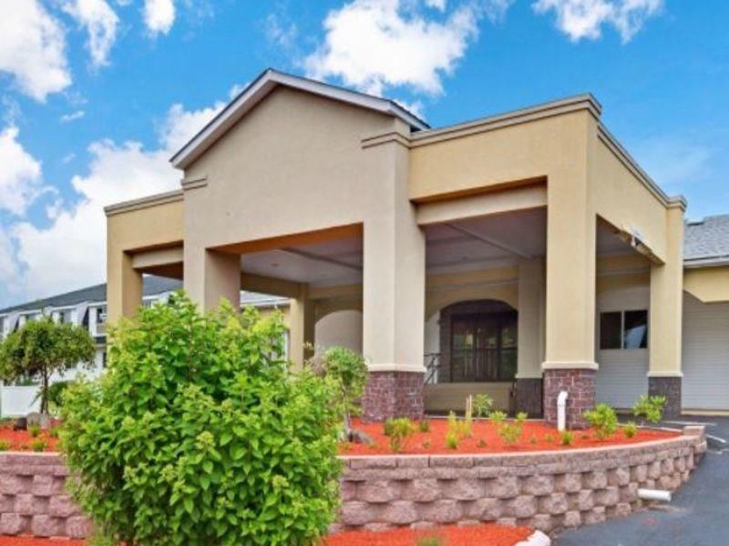 Ramada By Wyndham Kittery Hotel Exterior photo