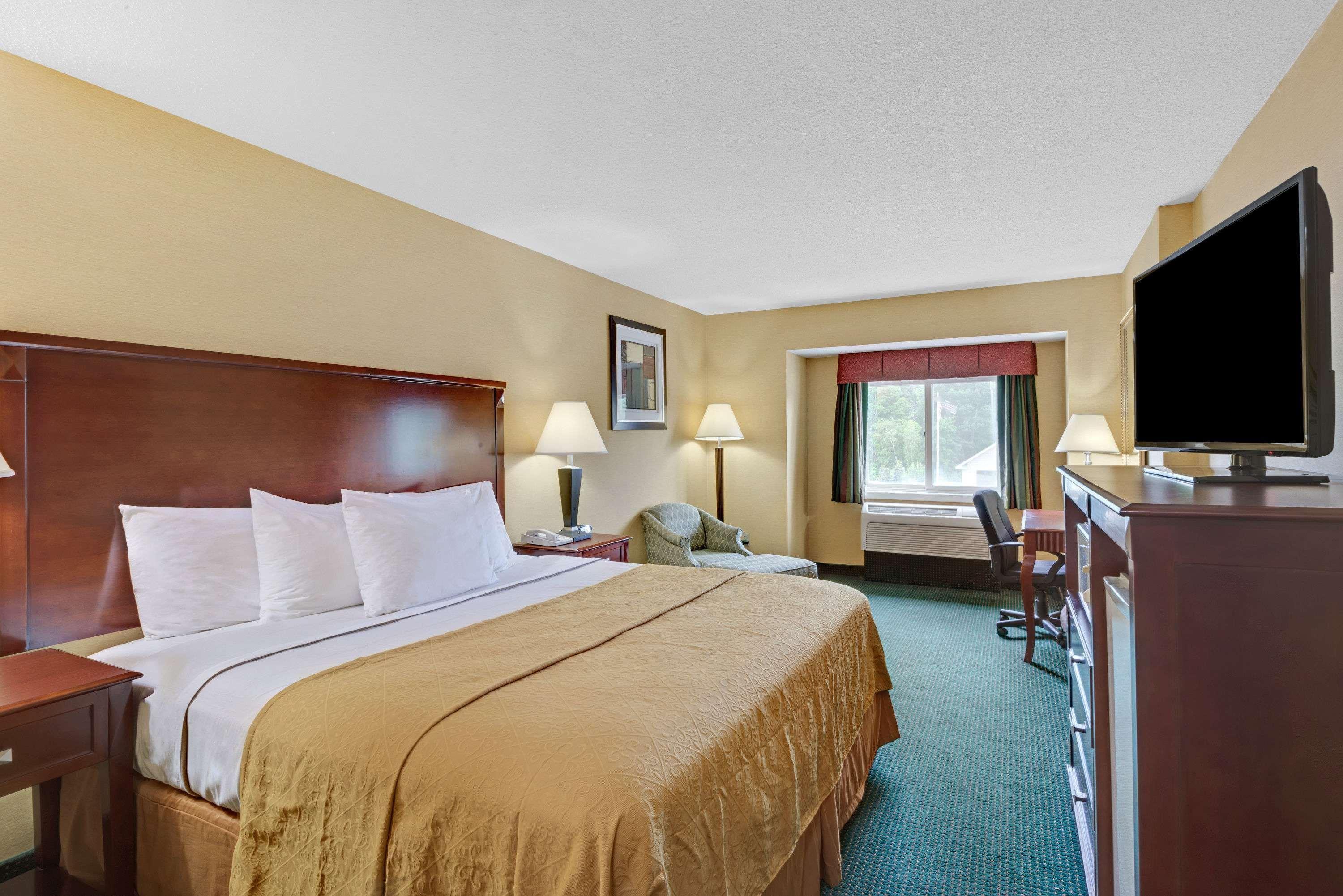 Ramada By Wyndham Kittery Hotel Exterior photo